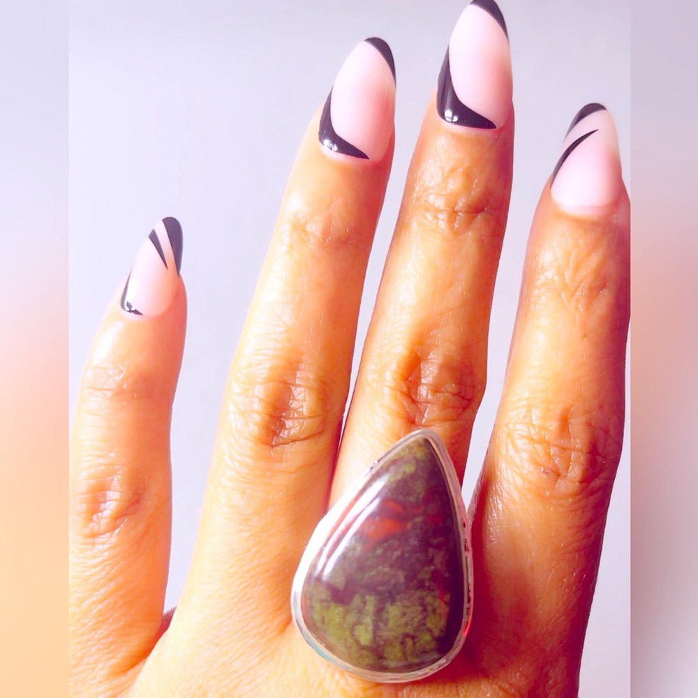 Dragon Bloodstone Natural Gemstone Solid Sterling Ring Size 8 - Picture 3 of 3
